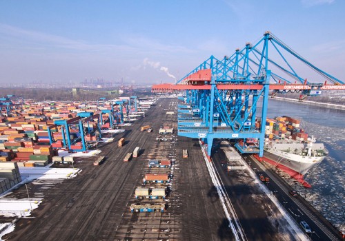 Container Terminal Altenwerder (Bild by Frank Grunwald [CC BY-SA 3.0], via Flickr)