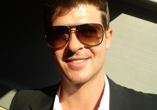 Robin Thicke (Bild by Michelle Uthoff-Campbell [CC BY-SA 2.0], via Wikimedia Commons)