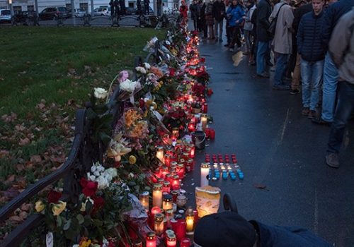 solidarity-with-the-victims-of-the-paris-attacks-in-november-2015-image-by-christian-michelides-cc-by-sa-4-0-via-wikimedia-commons