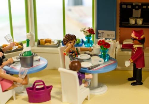 Smart-Home Technologien im Playmobil-Haus des Braunschweiger Informations- und Technologiezentrums (adapted) (Image by wissenschaftsjahr [CC BY 2.0] via Flickr)