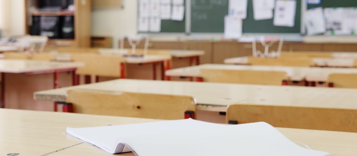 Klassenzimmer-Image-by-Dmitry-Vereshchagin-