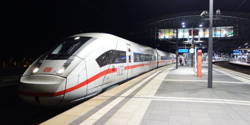 ICE_4_Berlin_Hauptbahnhof_(3)