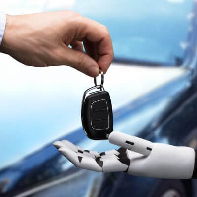 Ein mensch gibt einem Roboter den Autoschlüssel